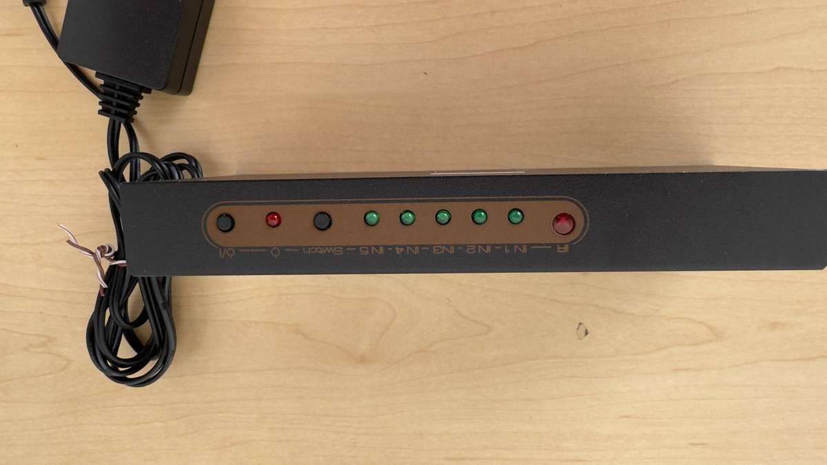 5-Port HDMI Switcher (4K 60Hz HDR with IR)