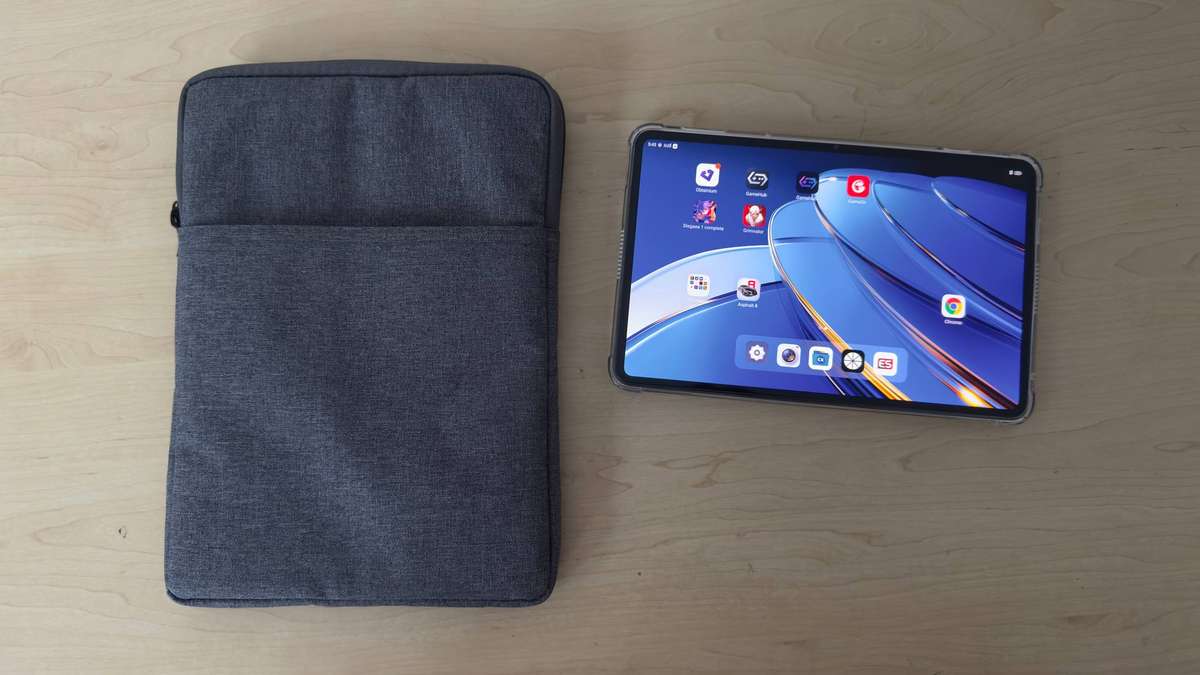 REDMAGIC Astra 9" OLED Gaming Tablet (16/512GB - Snapdragon 8 Elite)