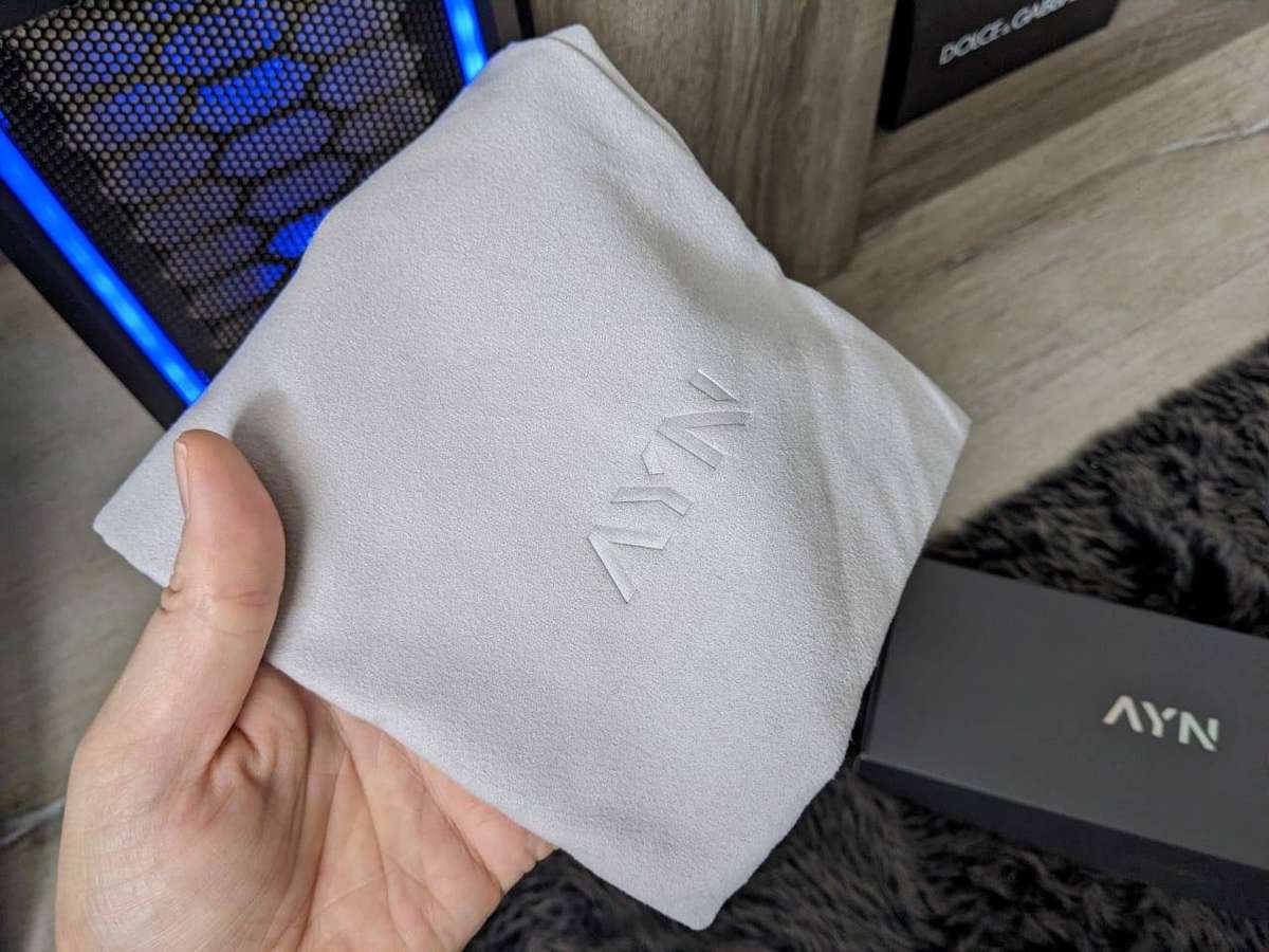 Odin 2 Portal 12GB/512GB + Extras