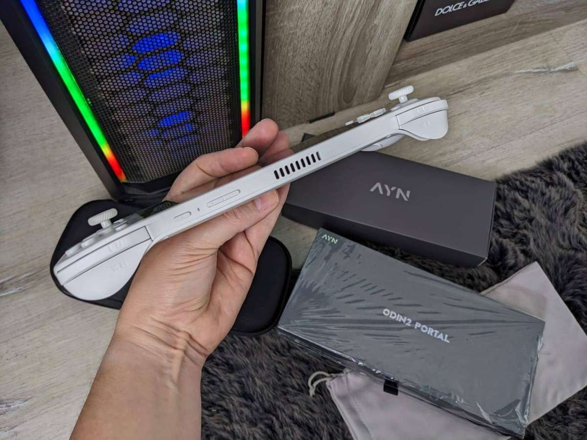 Odin 2 Portal 12GB/512GB + Extras