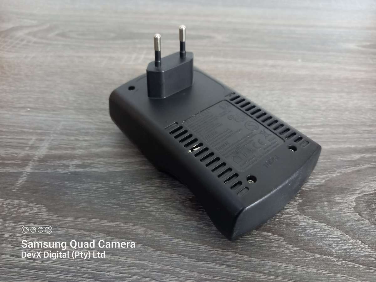 Verified Tested - Duracell Battery Charger For AA & AAA Batteries - LED Light Indicator - CEF14EU