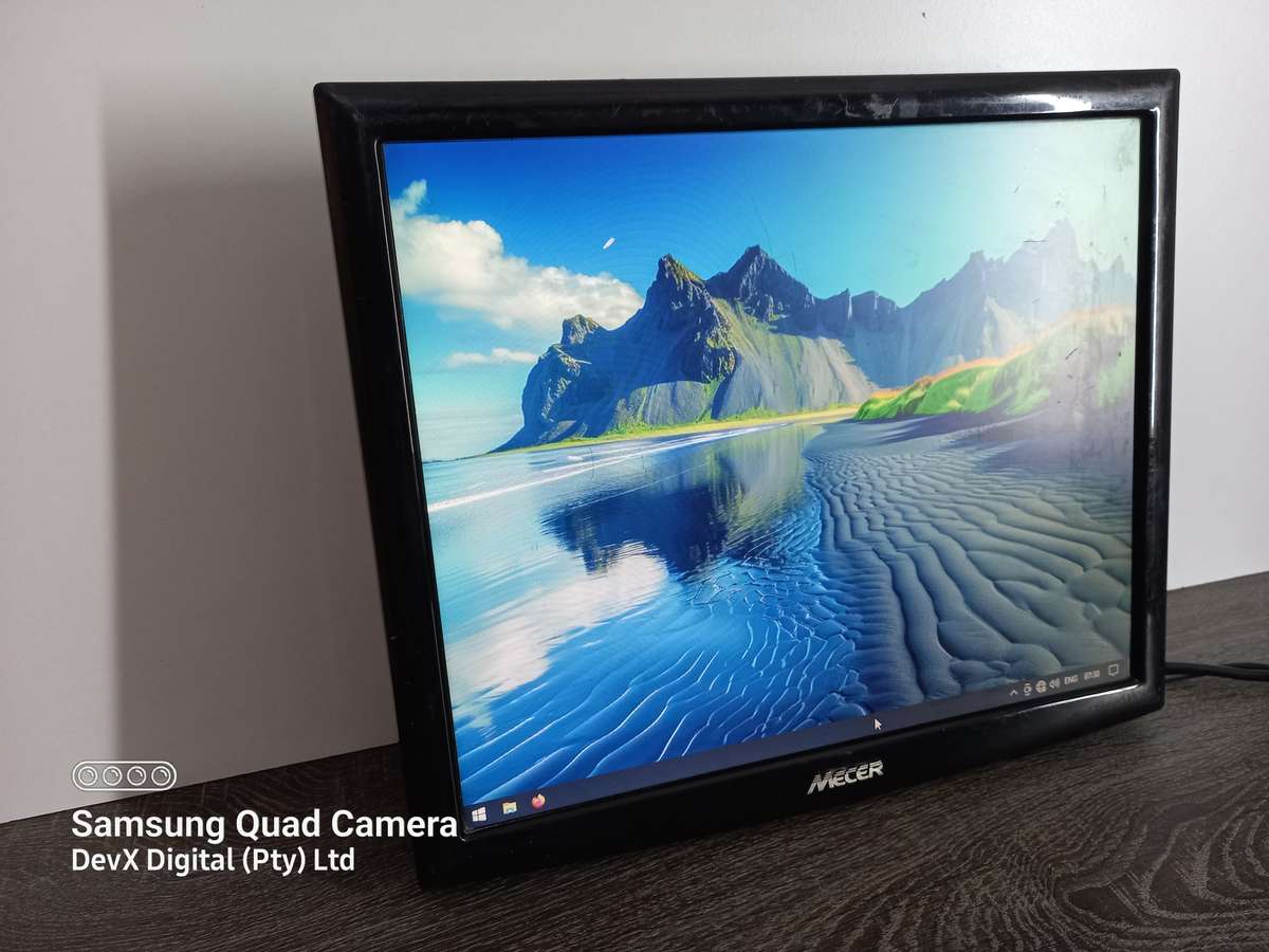 Verified Tested - 17-inch Mecer LCD Monitor - Perfect For CCTV And Wall Mounting - 1280 x 1024