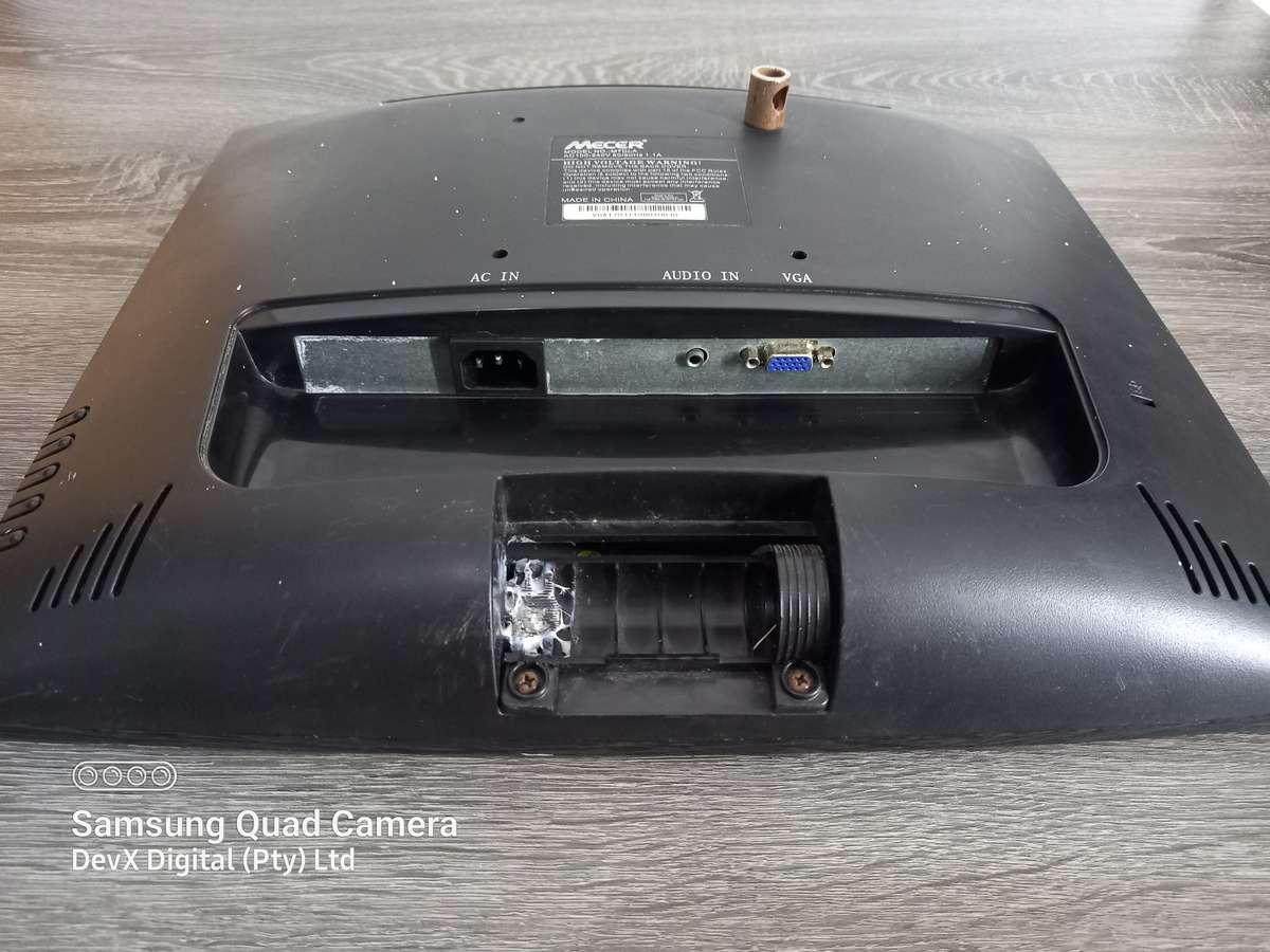 Verified Tested - 17-inch Mecer LCD Monitor - Perfect For CCTV And Wall Mounting - 1280 x 1024