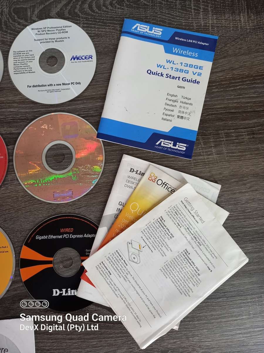 Collectors Lot: Original Software Disks - Including Windows, Office & Drivers + More - 11 Disks