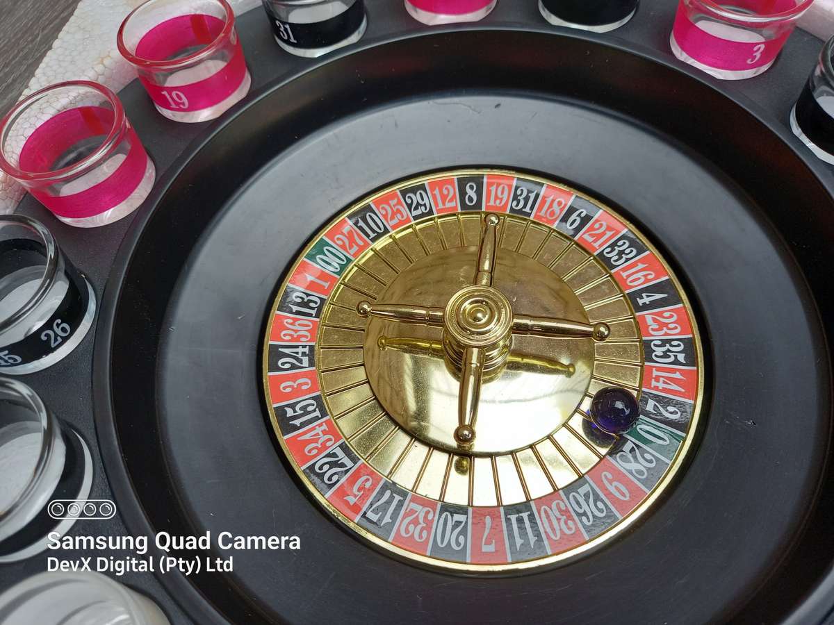 Roulette Drinking Game with 16 Shot Glasses - Complete Set in Box - Spins Smoothly - Perfect Gift