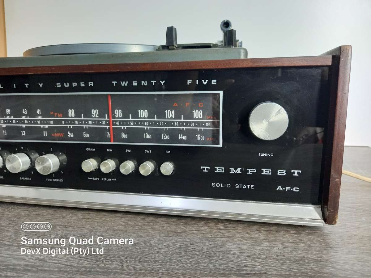 Vintage! Tempest Record Player - Solid Wooden Case - Perfect For Collectors & Vintage Enthusiasts
