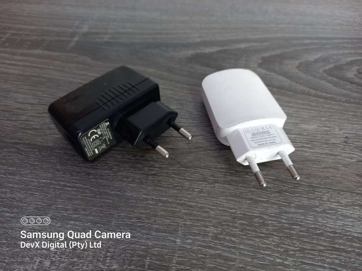 2 x USB Wall Chargers - 5V 2-Pin - Perfect For Phones & USB Devices - Verified Working Condition