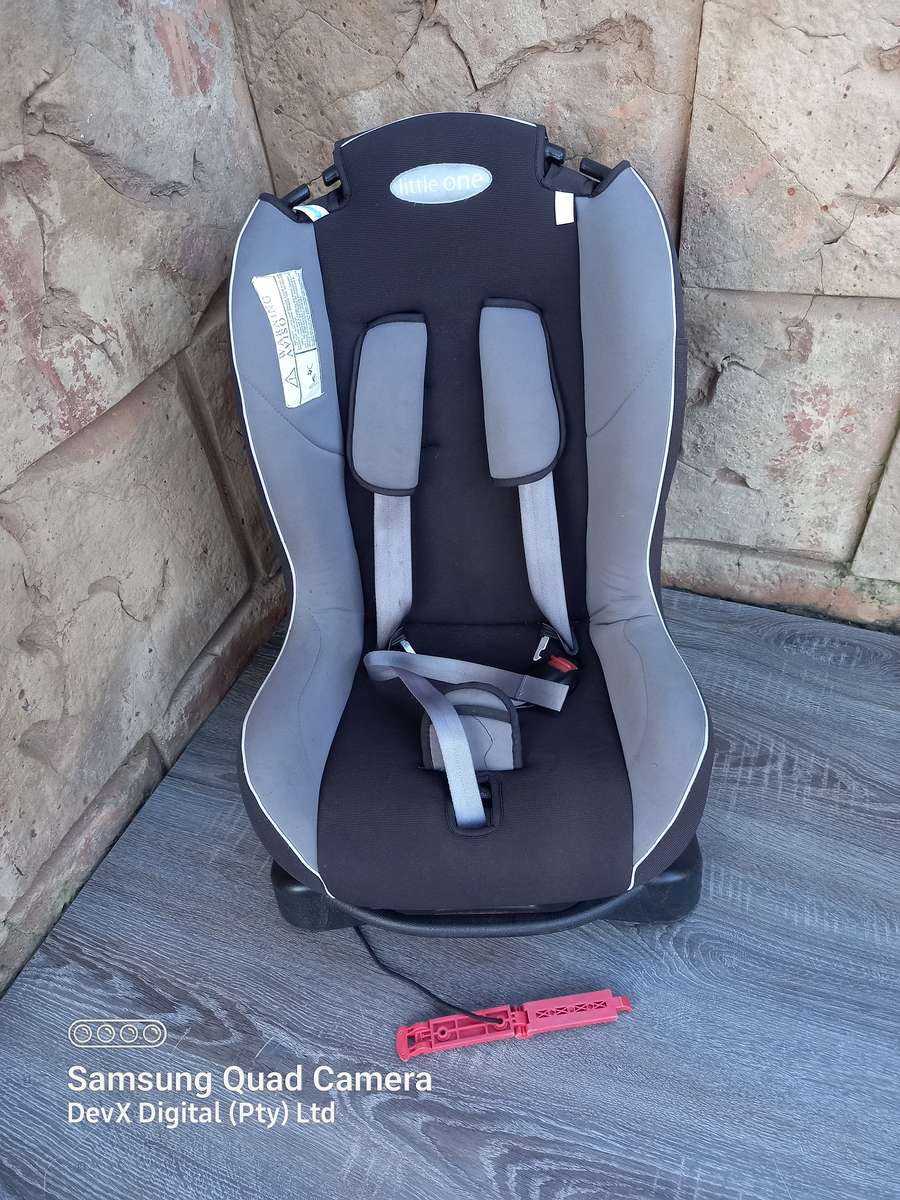 Black & Grey Little One Baby Car Seat - Safety & Comfort For Your Child