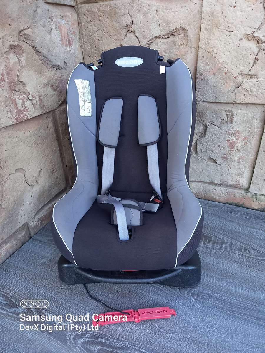 Black & Grey Little One Baby Car Seat - Safety & Comfort For Your Child