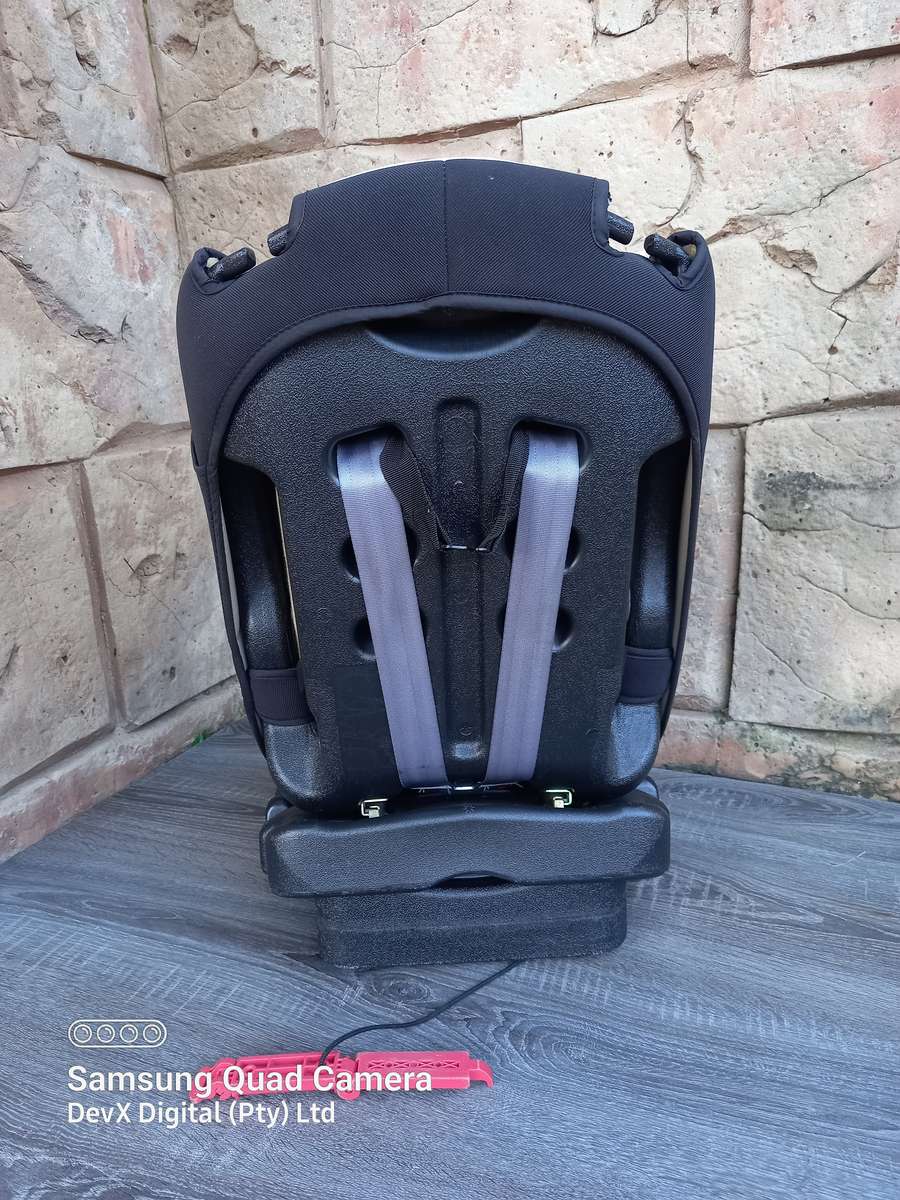 Black & Grey Little One Baby Car Seat - Safety & Comfort For Your Child