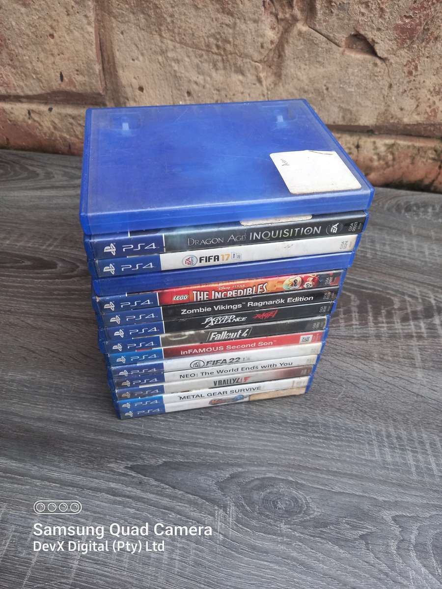 Empty PS4 Game Cases