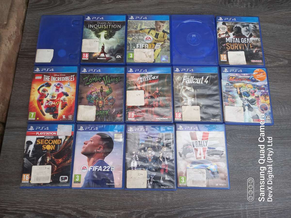 Empty PS4 Game Cases