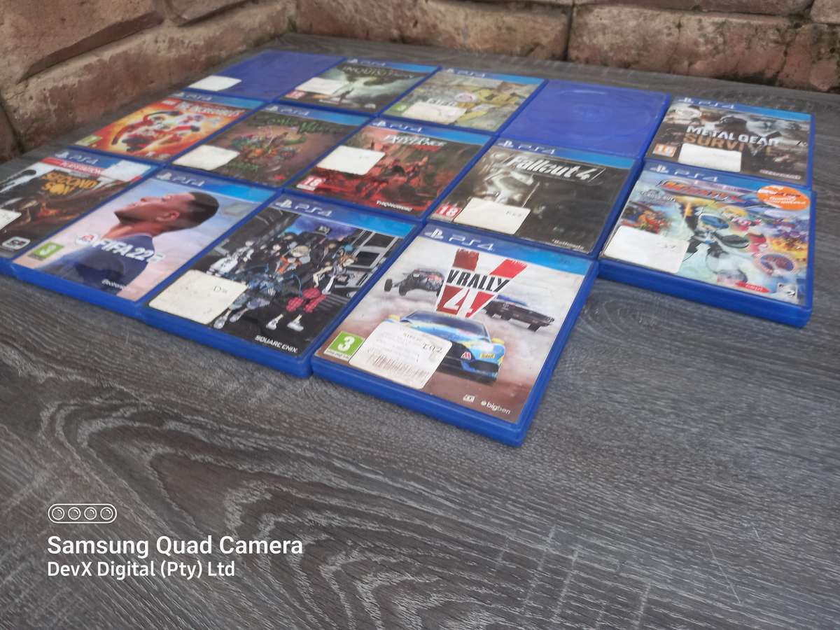 Empty PS4 Game Cases