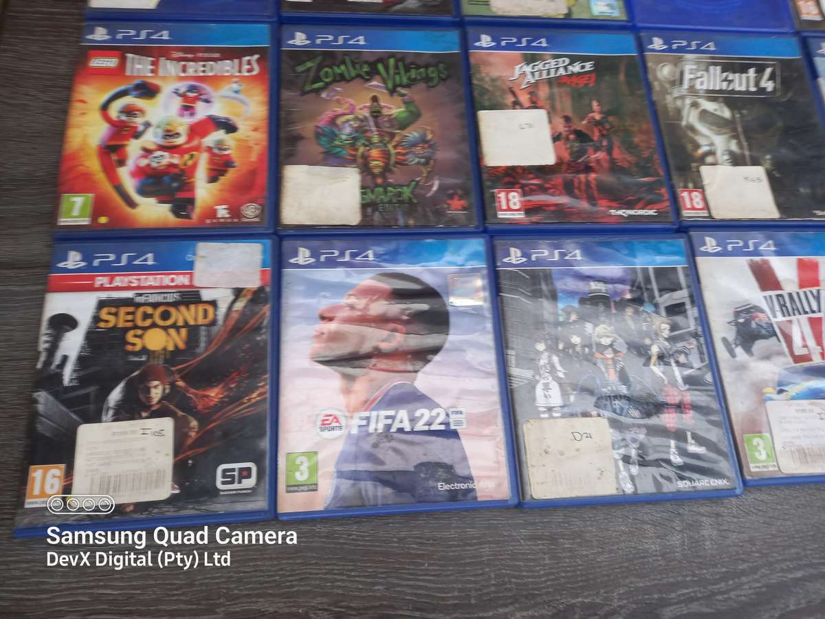 Empty PS4 Game Cases