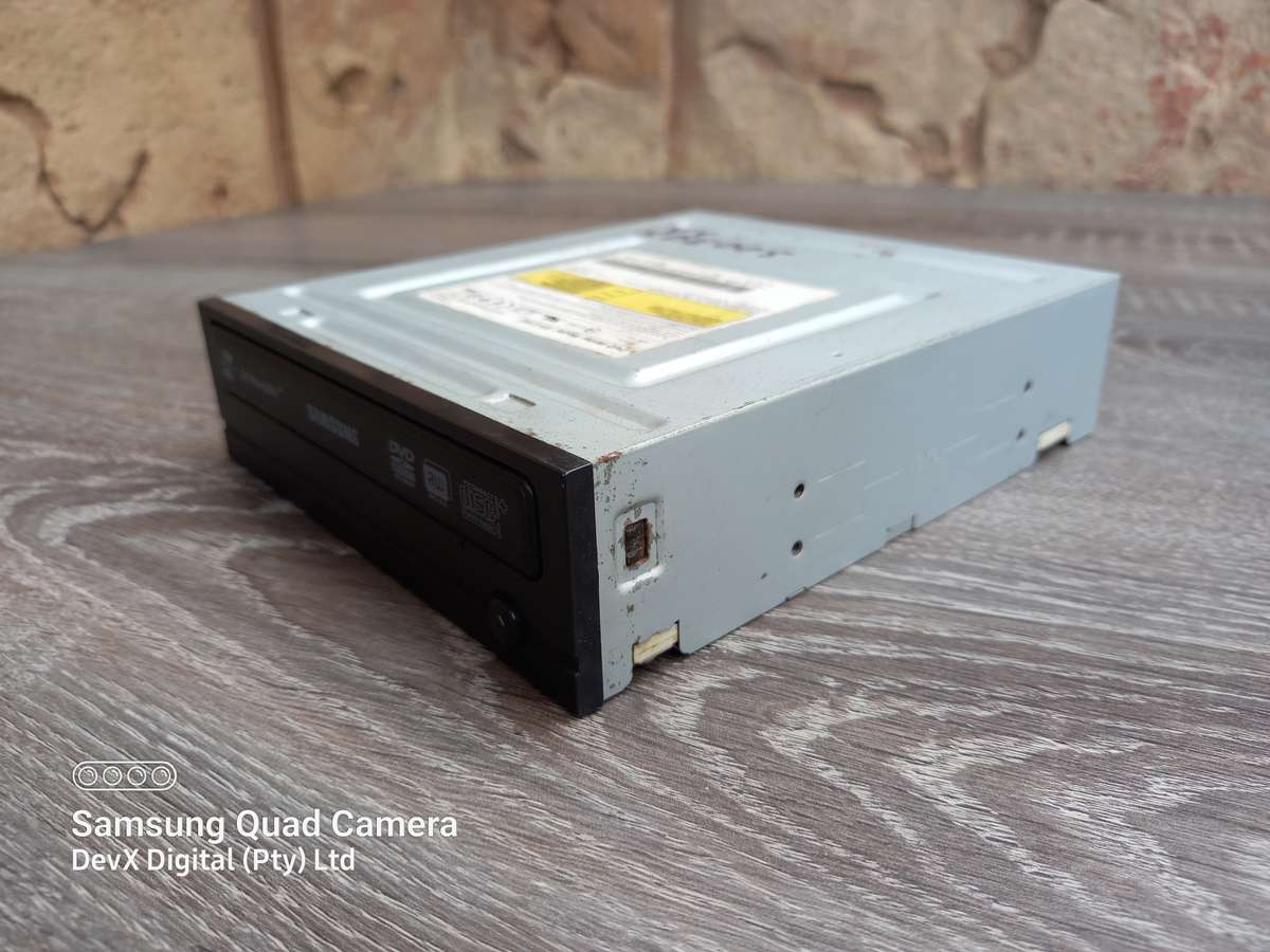 Verified Tested - Samsung LightScribe DVD Writer - IDE Connection + FREE IDE Cable