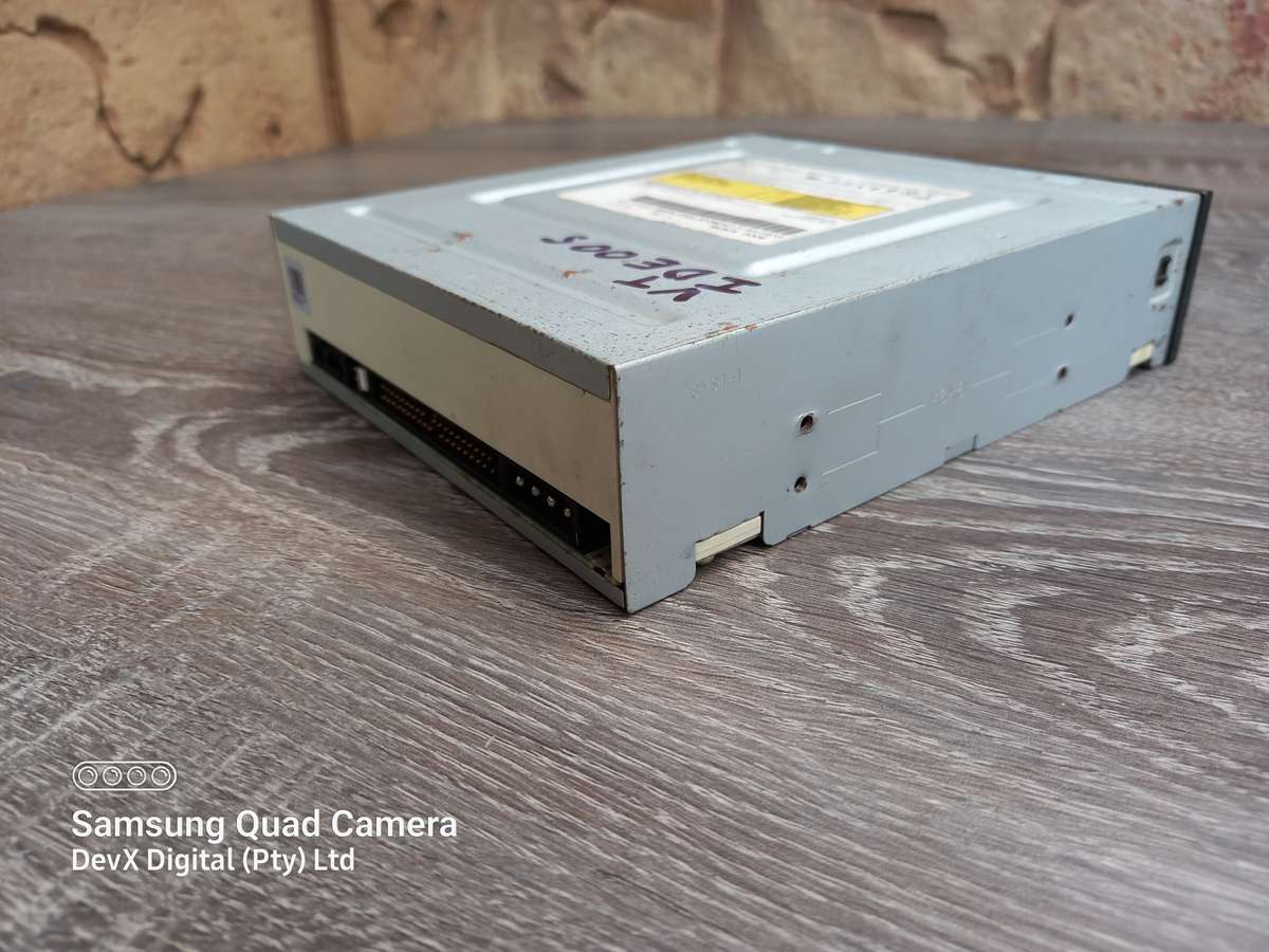 Verified Tested - Samsung LightScribe DVD Writer - IDE Connection + FREE IDE Cable