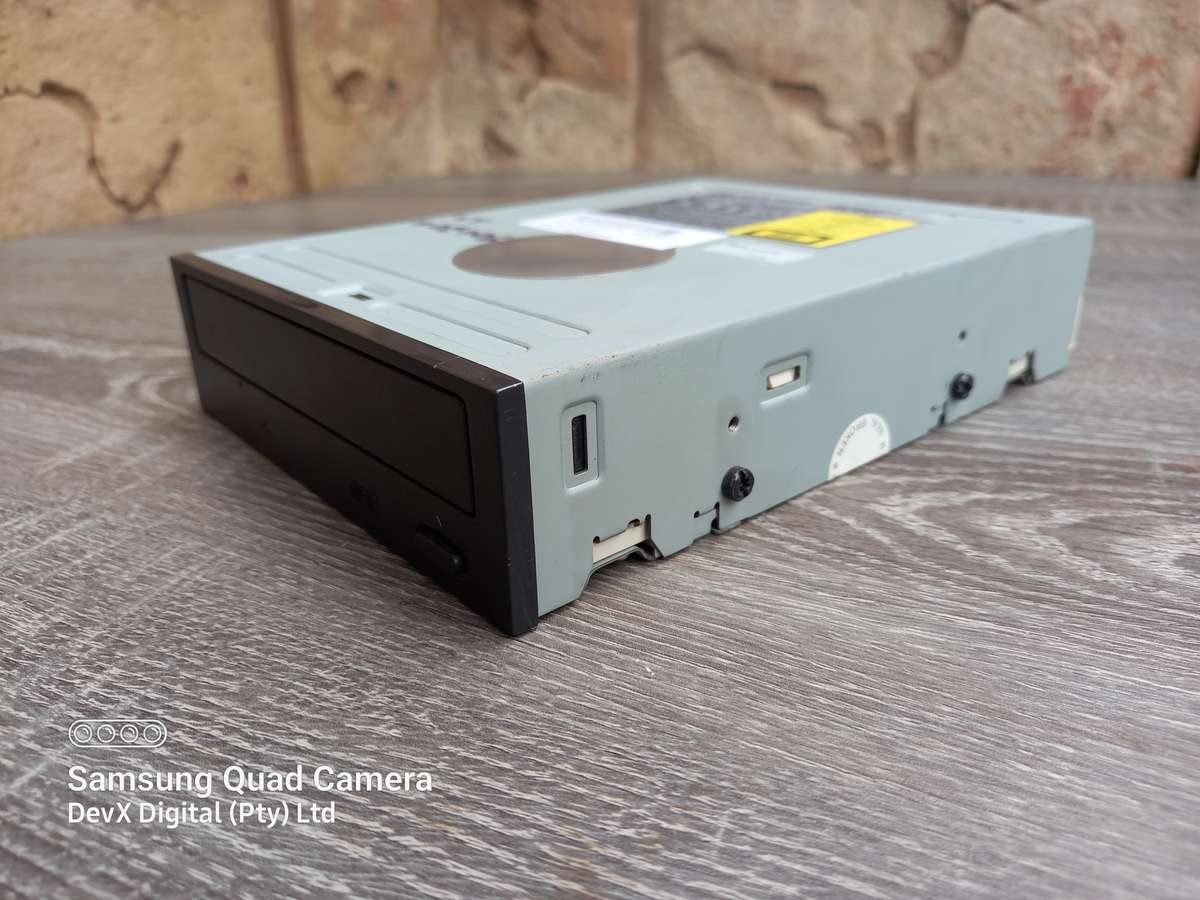 Verified Tested - Compaq CD-Rom Drive - IDE Connection + FREE IDE Cable - All 6 Sides Photographed