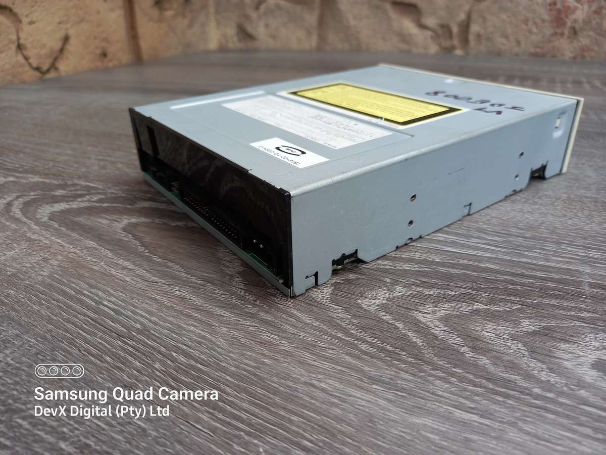 Verified Tested - Vintage Samsung DVD Writer - IDE Connection + FREE IDE Cable - White/Yellow Front