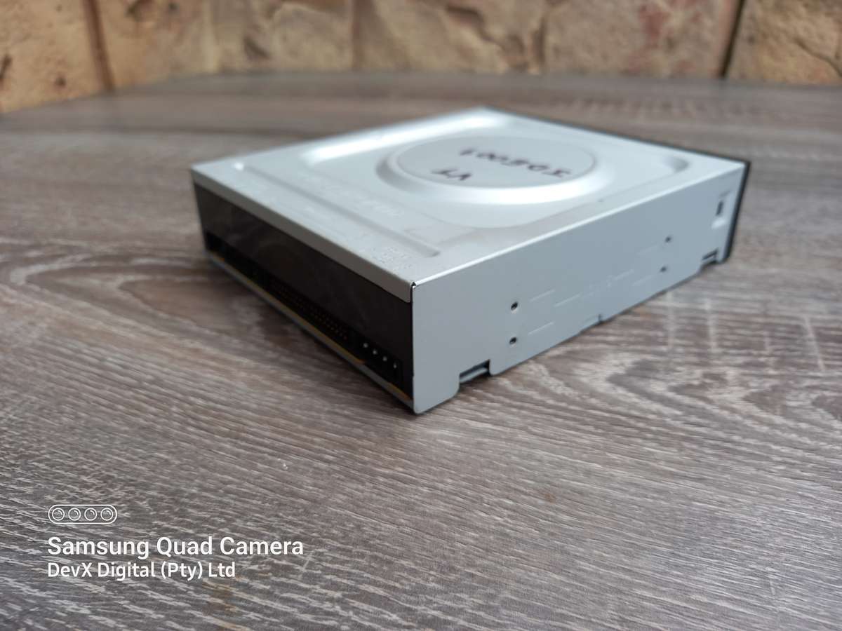 Verified Tested - LG LightScribe DVD Writer - IDE Connection + FREE IDE Cable