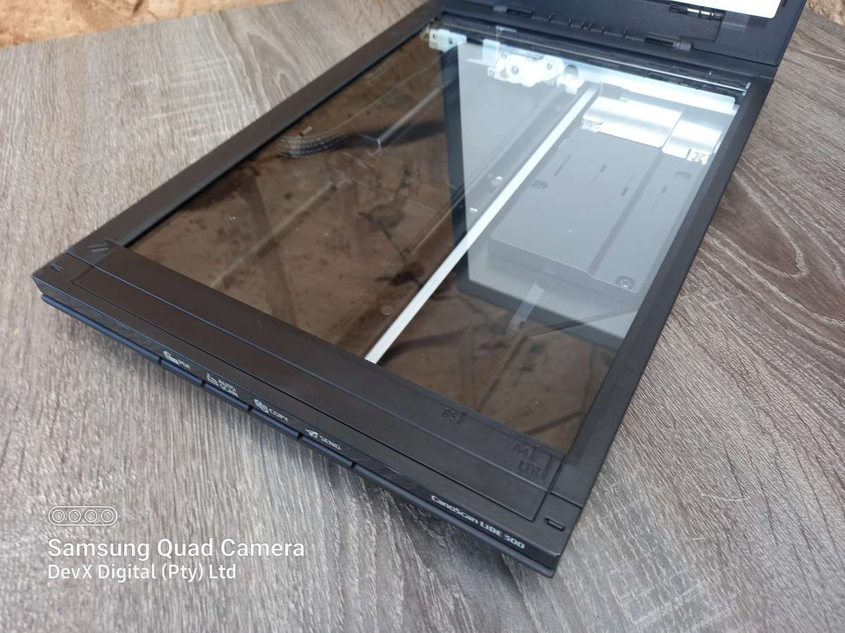 CanoScan LiDE 300 Scanner - Powers On, Scanner Activates, But Fails To Scan (Error Code)