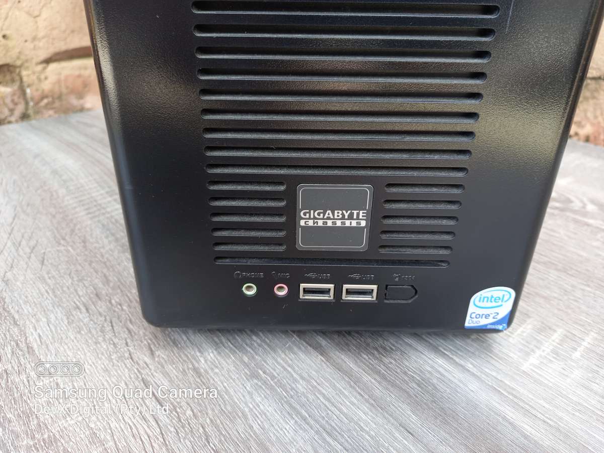 Verified Working - Gigabyte PC Build (Chassis/Motherboard) - 4GB RAM + 200GB HDD + 300W PSU