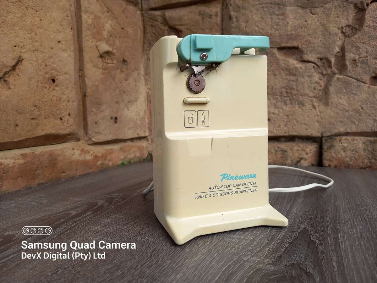 Massive 3-in-1 Kitchen Combo - Stick Blender, Can Opener & Knife Sharpener + FREE Glass Bowl!