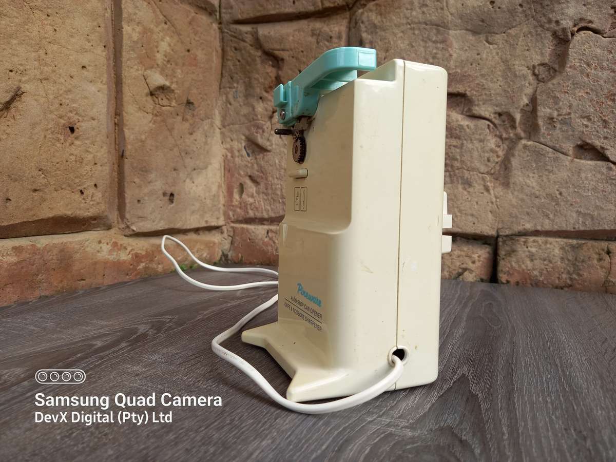 Massive 3-in-1 Kitchen Combo - Stick Blender, Can Opener & Knife Sharpener + FREE Glass Bowl!