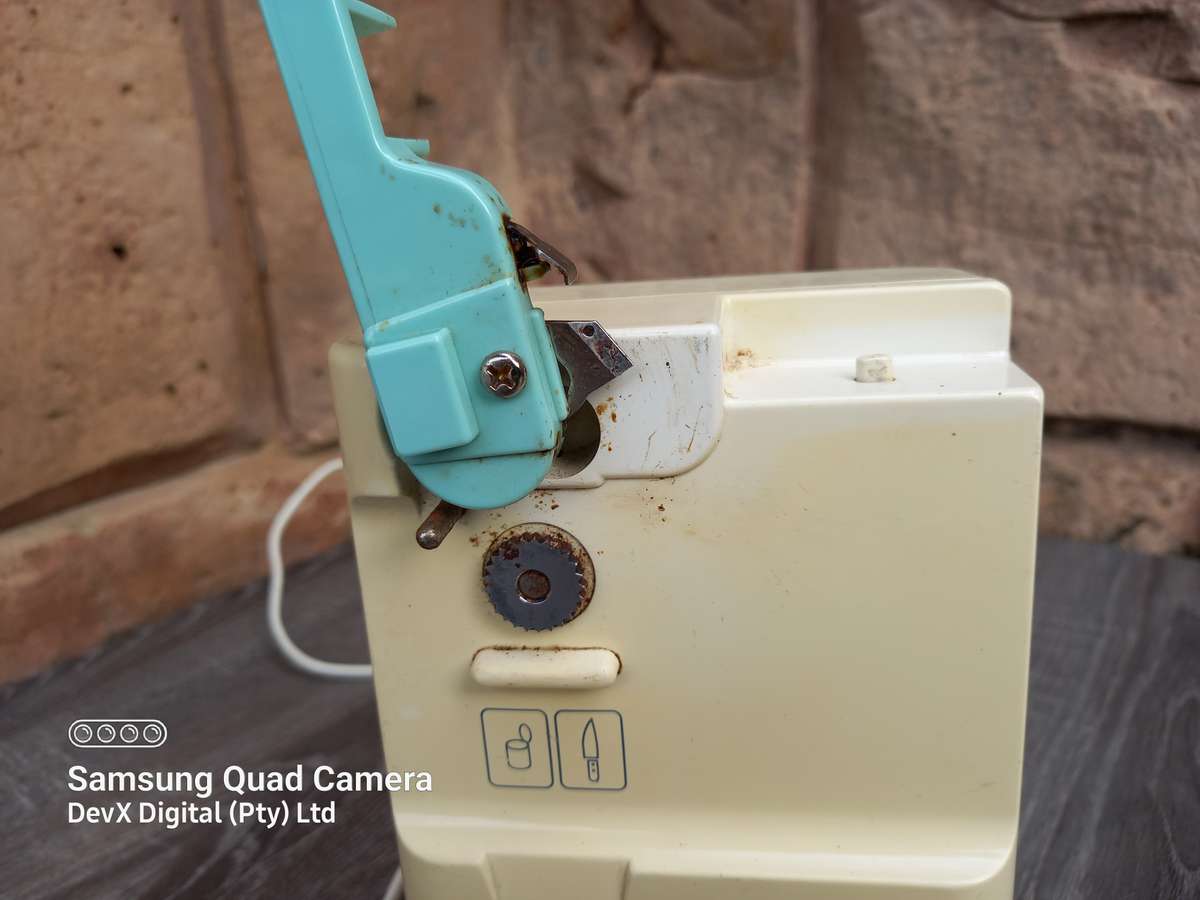 Massive 3-in-1 Kitchen Combo - Stick Blender, Can Opener & Knife Sharpener + FREE Glass Bowl!