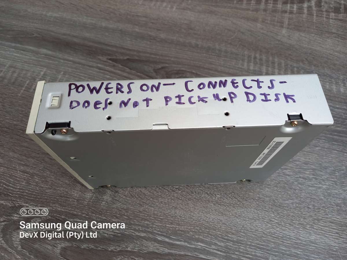 Vintage From 2002 - Original Samsung DVD/CD-ROM - Beige/White Front - IDE Connection - Reading Issue