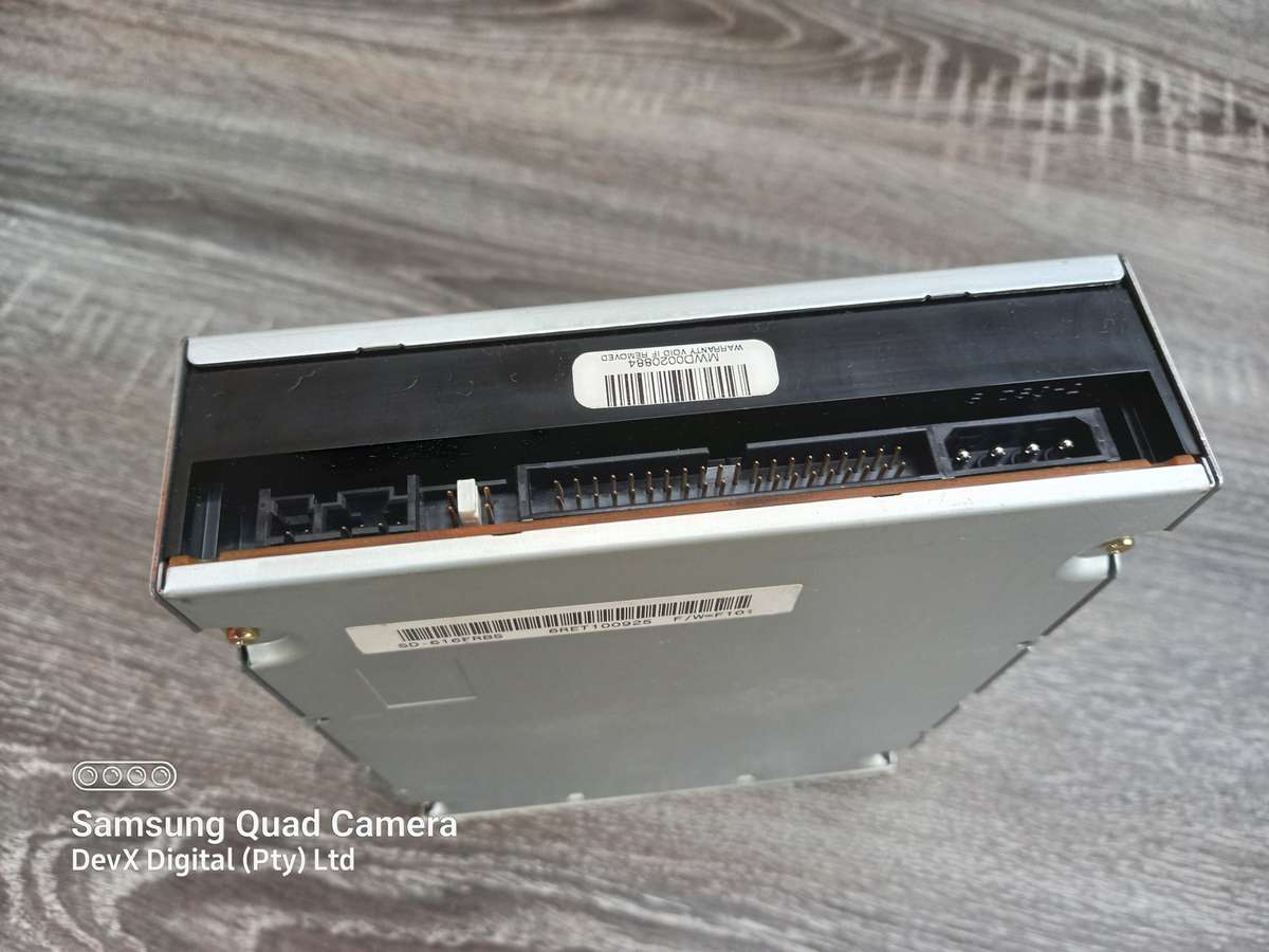 Vintage From 2002 - Original Samsung DVD/CD-ROM - Beige/White Front - IDE Connection - Reading Issue