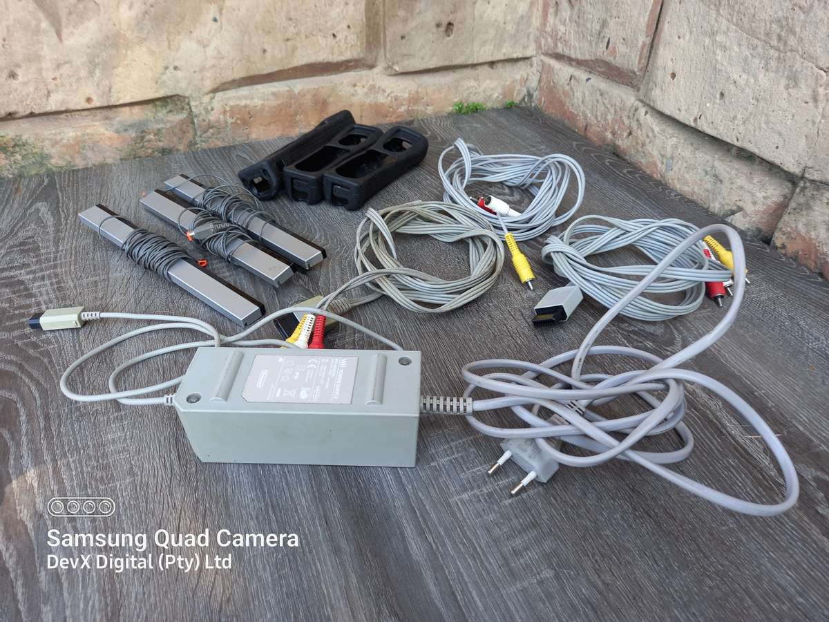 Verified Working! All-in-One Nintendo Accessories Pack - Power, RCA Cables & Sensor Bars - Tested