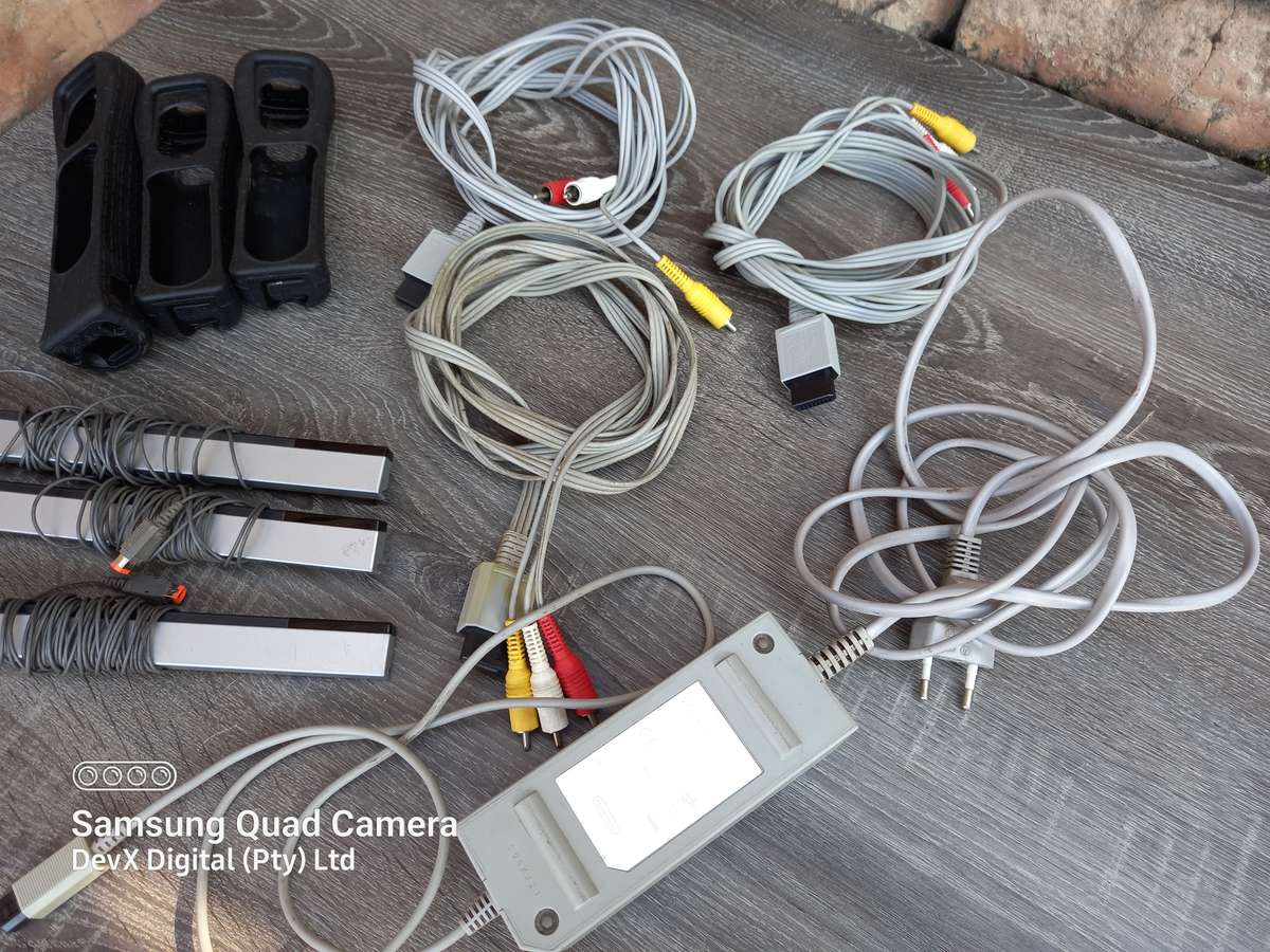 Verified Working! All-in-One Nintendo Accessories Pack - Power, RCA Cables & Sensor Bars - Tested