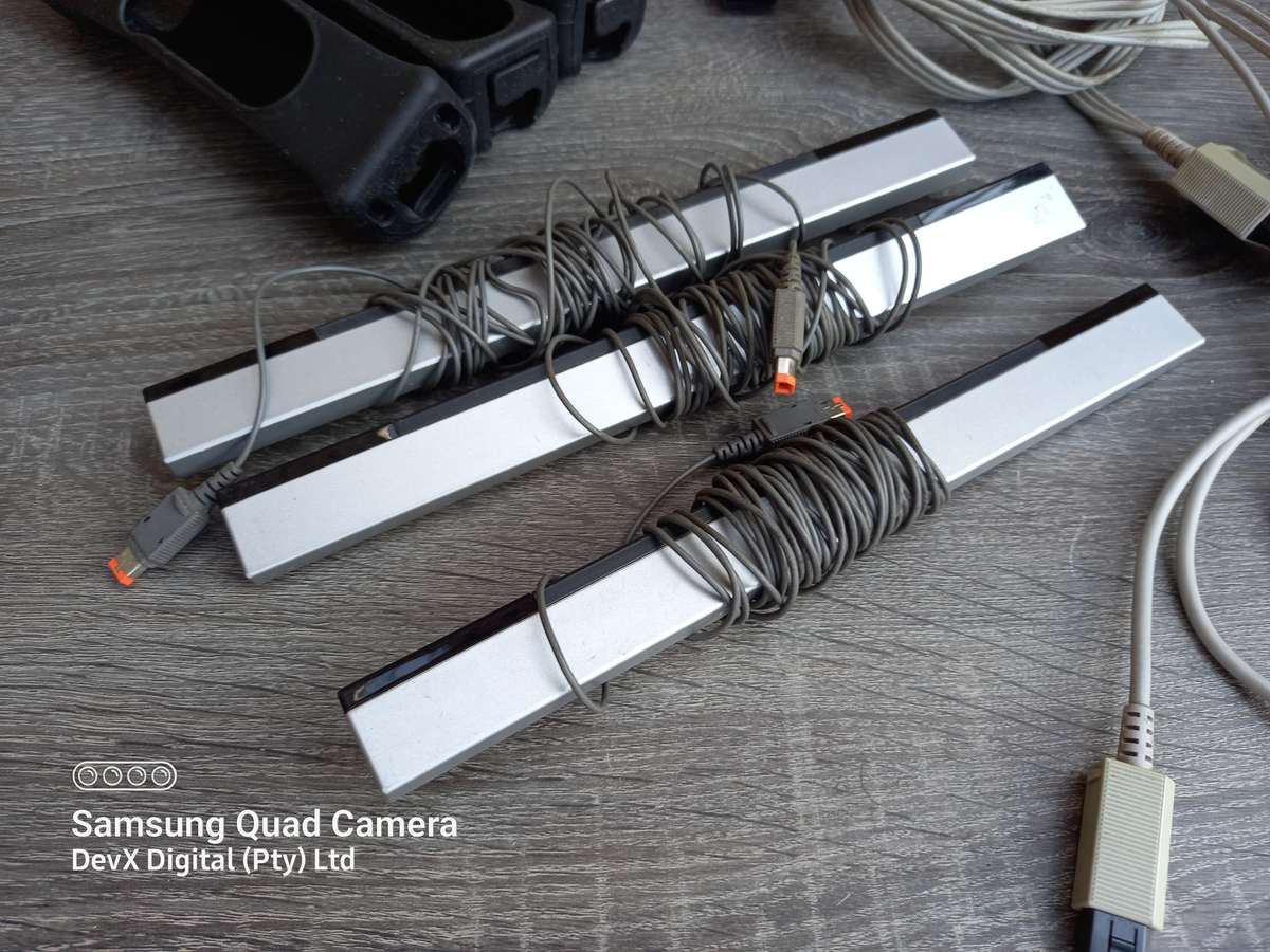 Verified Working! All-in-One Nintendo Accessories Pack - Power, RCA Cables & Sensor Bars - Tested