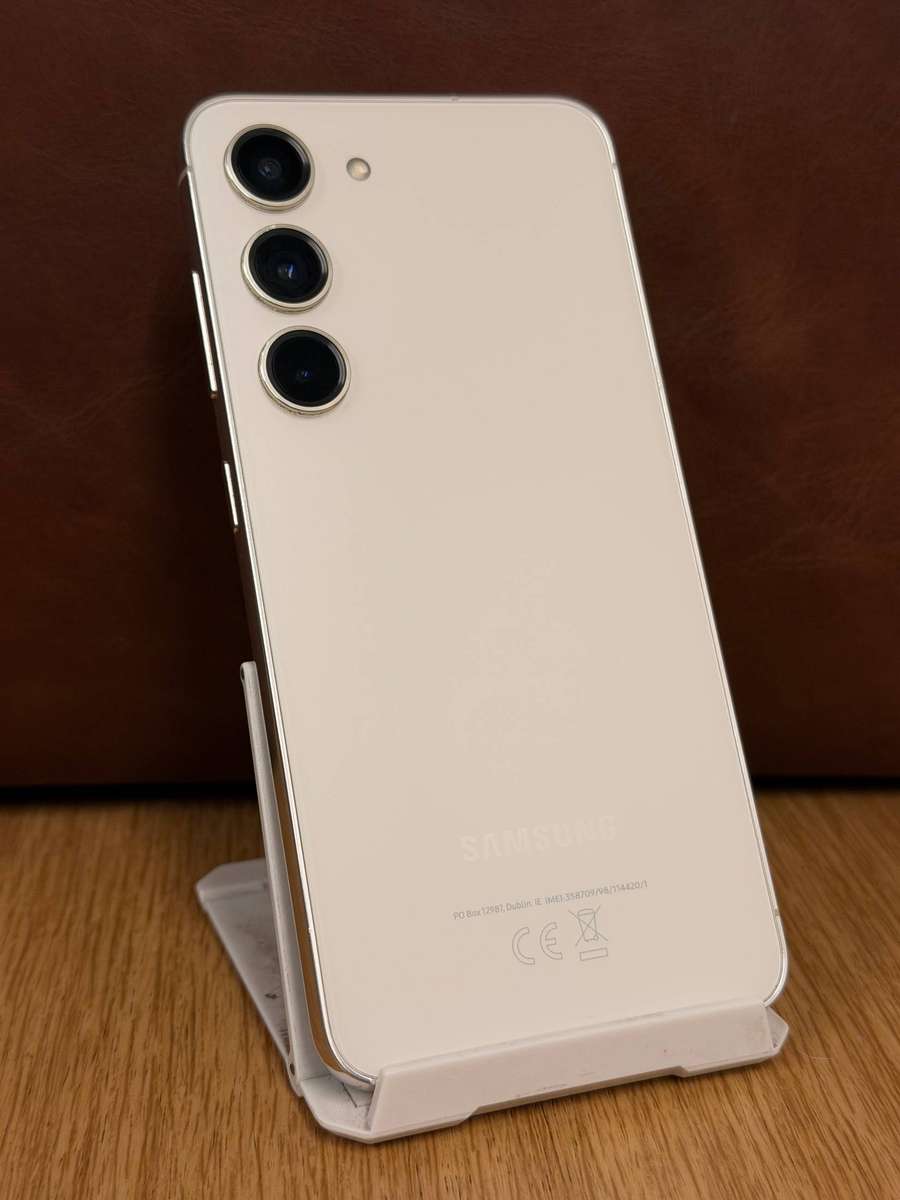 ***LOOK*** Samsung Galaxy S23 and Buds 2 Pro combo in great condition!