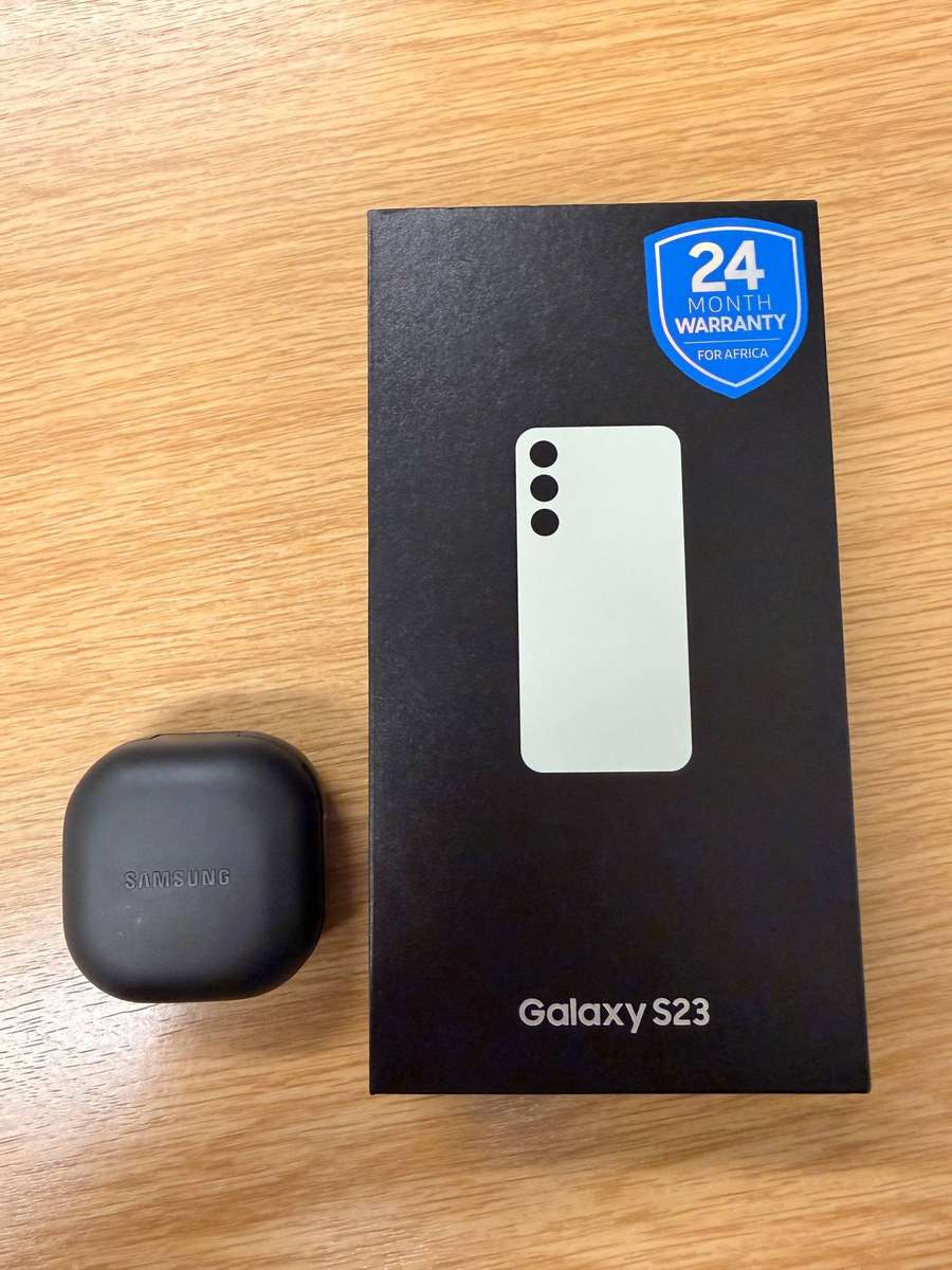 ***LOOK*** Samsung Galaxy S23 and Buds 2 Pro combo in great condition!