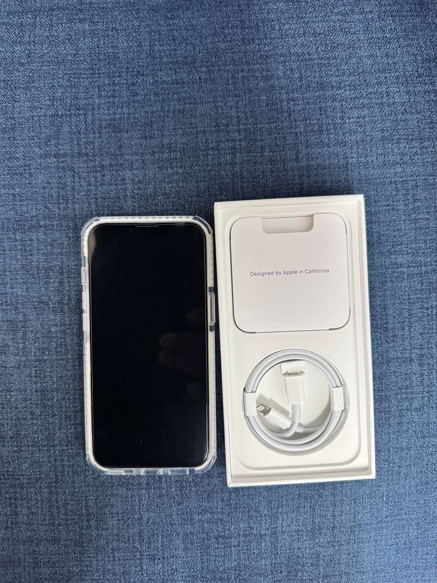 ***LOOK*** Apple iPhone 13 128GB Starlight - AS NEW!!