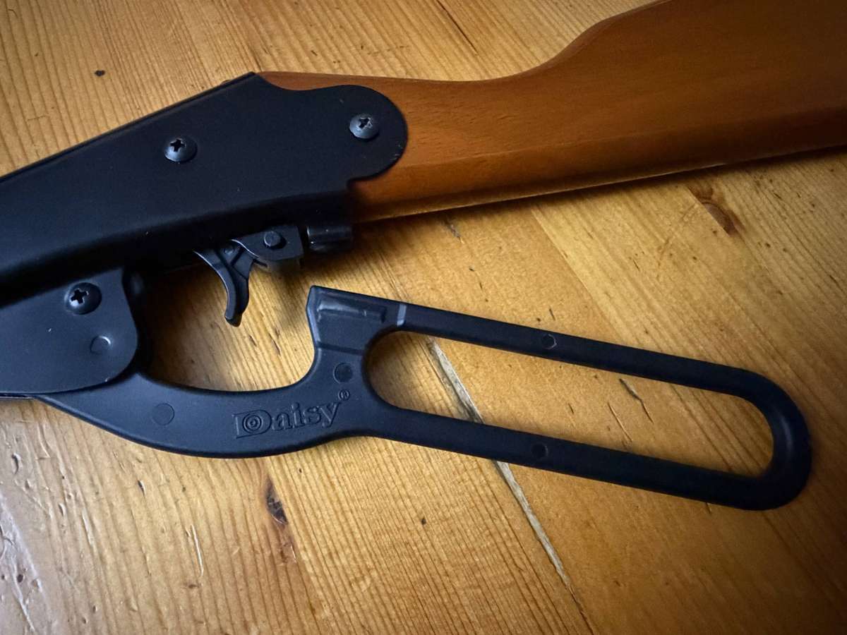 Daisy Air Rifle in excellent condition!
