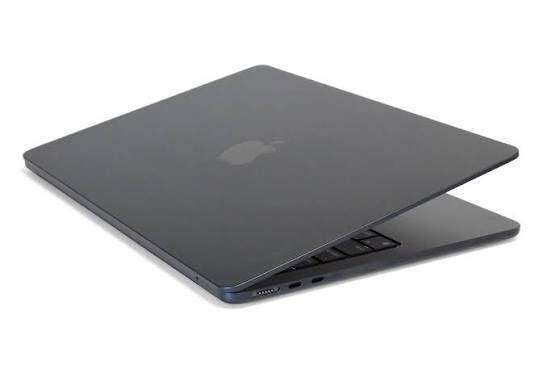 ***LOOK*** Macbook Air M2 13 inch in excellent condition!