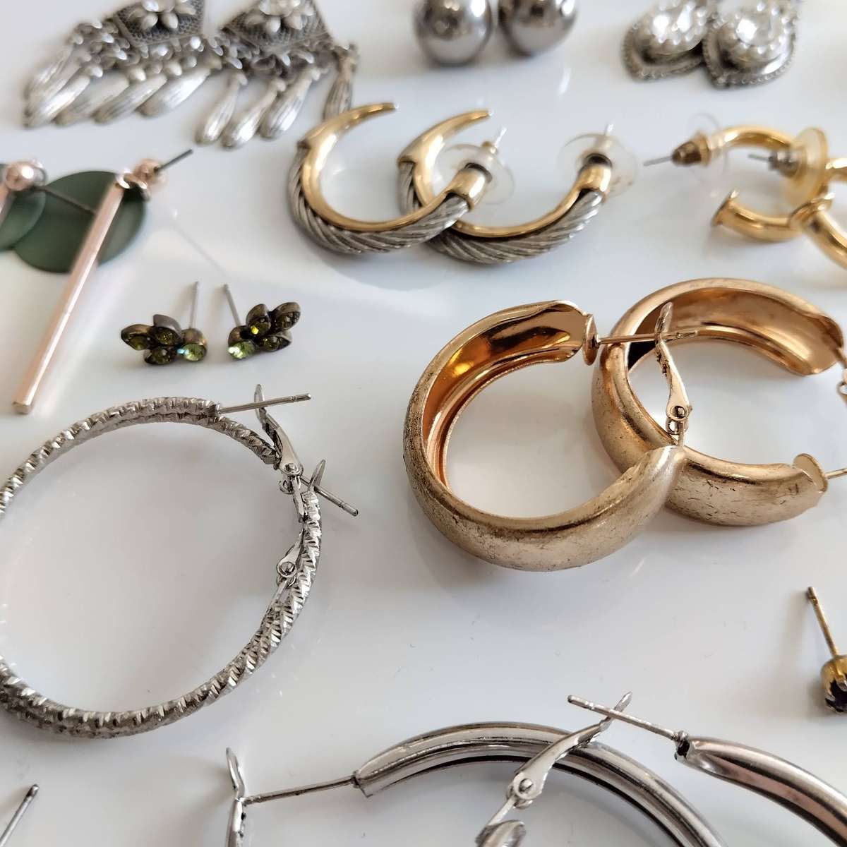 24x Earring Lot