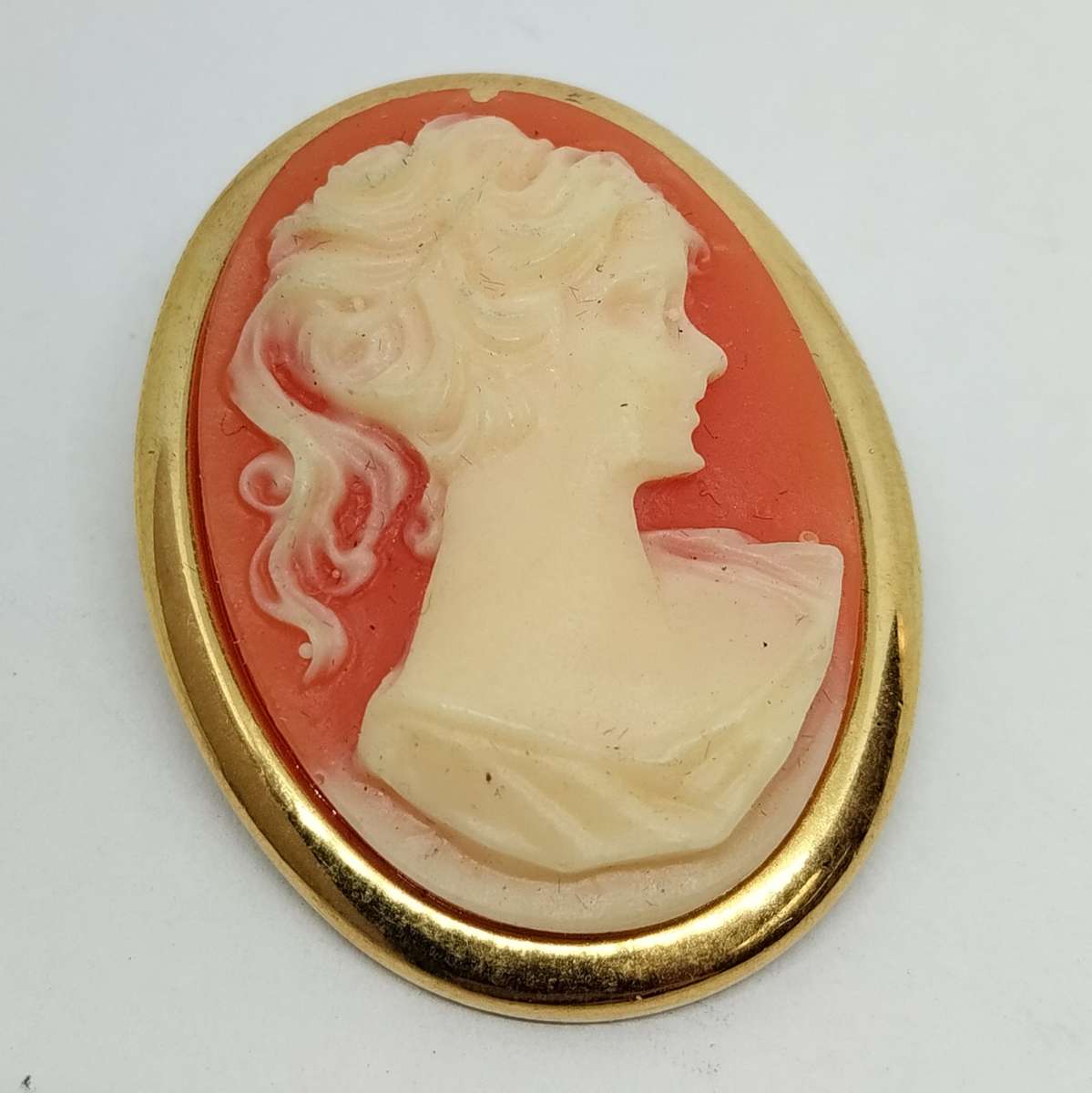 Cameo Brooch #F0075