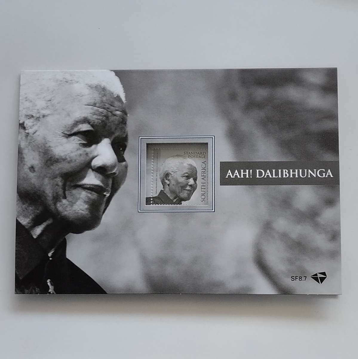 2014 Nelson Mandela Commemorative Stamp and Folder  #O0059