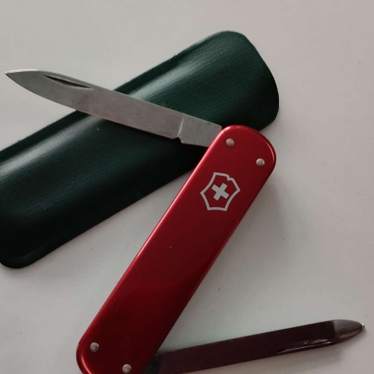 Victorinox Red Swiss Army Knife with pouch #O0103