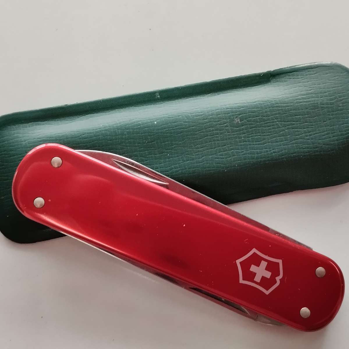 Victorinox Red Swiss Army Knife with pouch #O0103