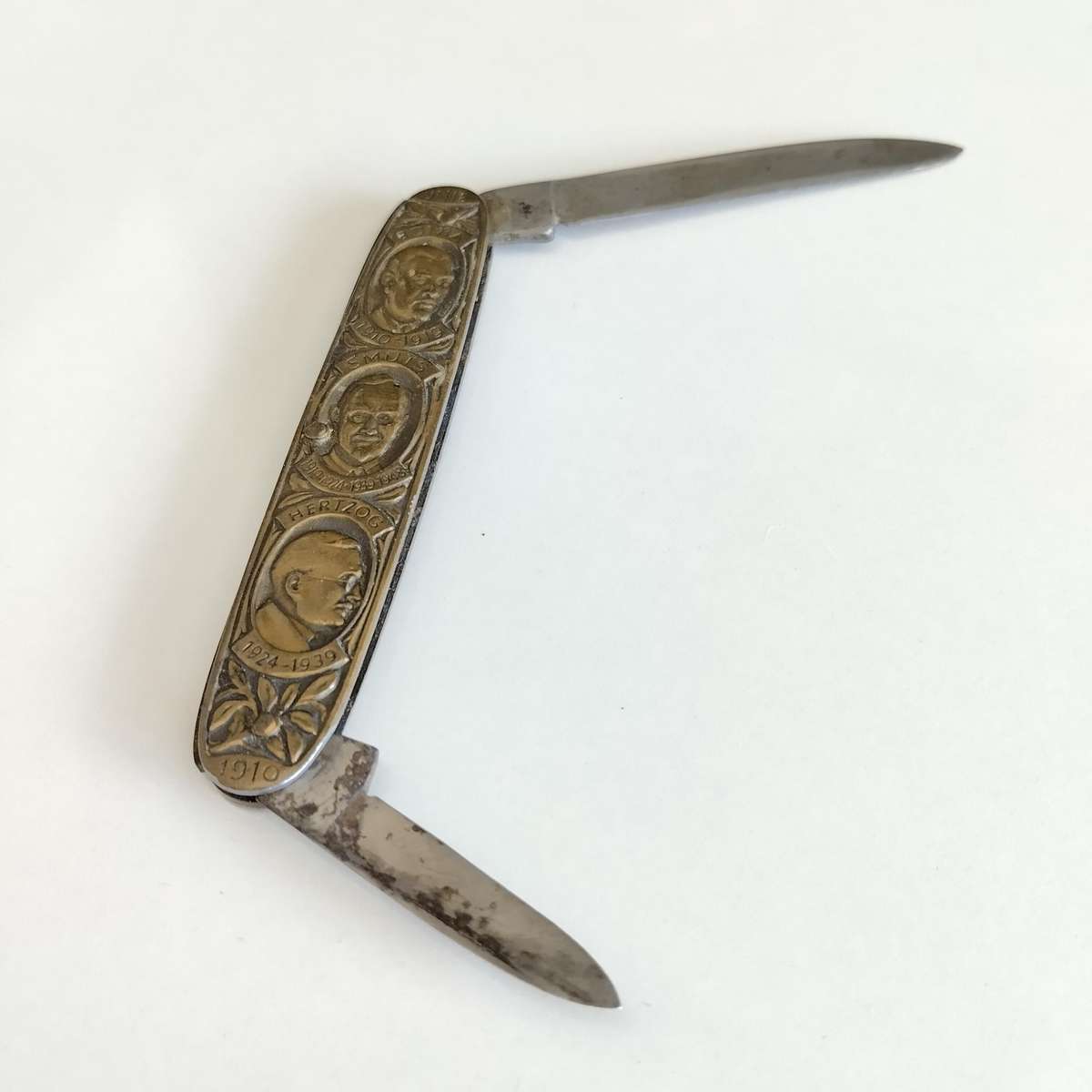 Vintage Commemorative Pocket Knife #O0139