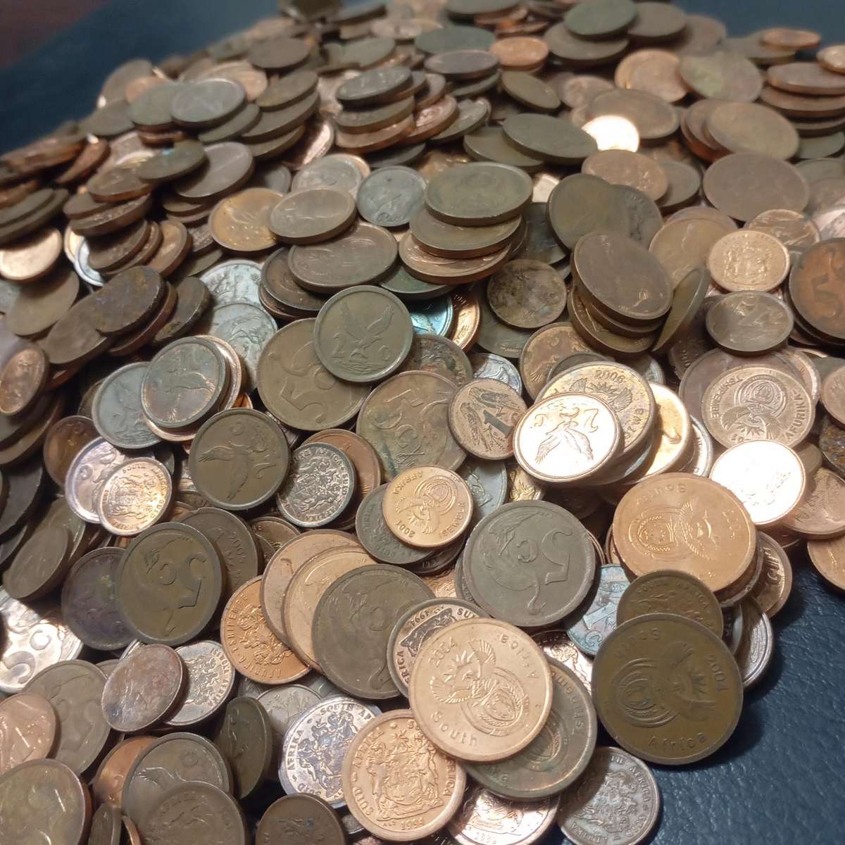 Massive 4.9kg coin lot