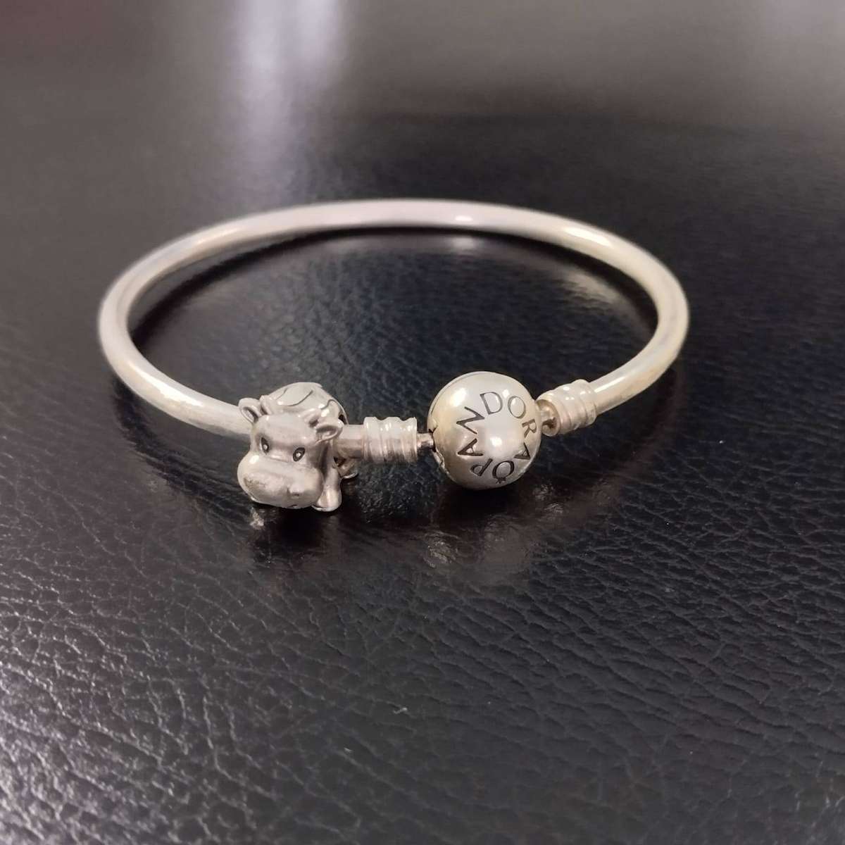 Pandora Sterling Silver Bangel with Baby Cow Charm WS003