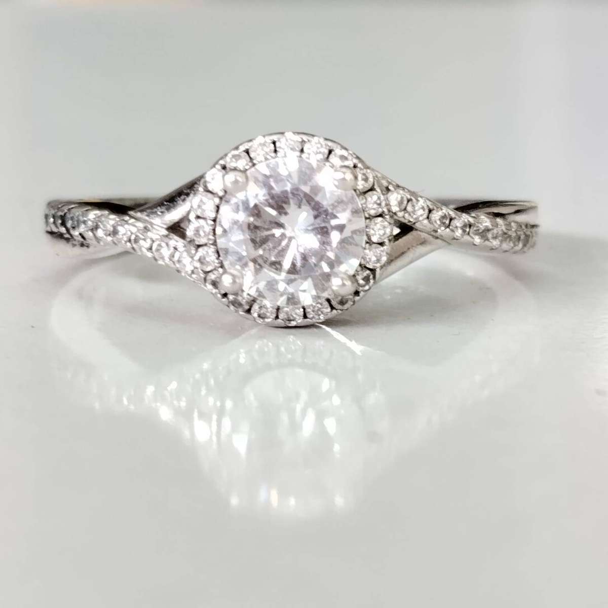 Twisted Halo Sterling Silver Ring with Cubic Zirconias KW020