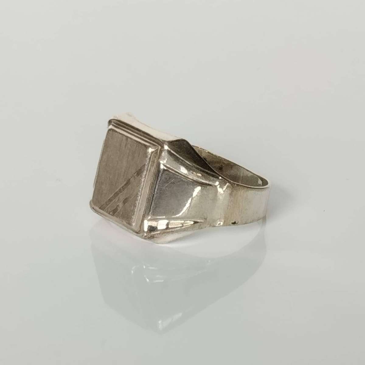 Signet Mens Ring