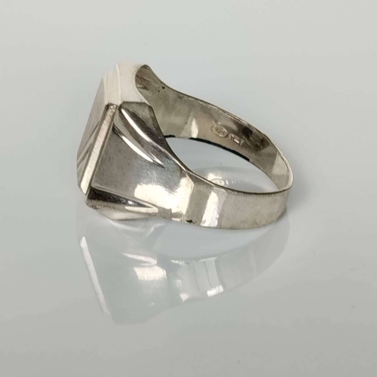 Signet Mens Ring