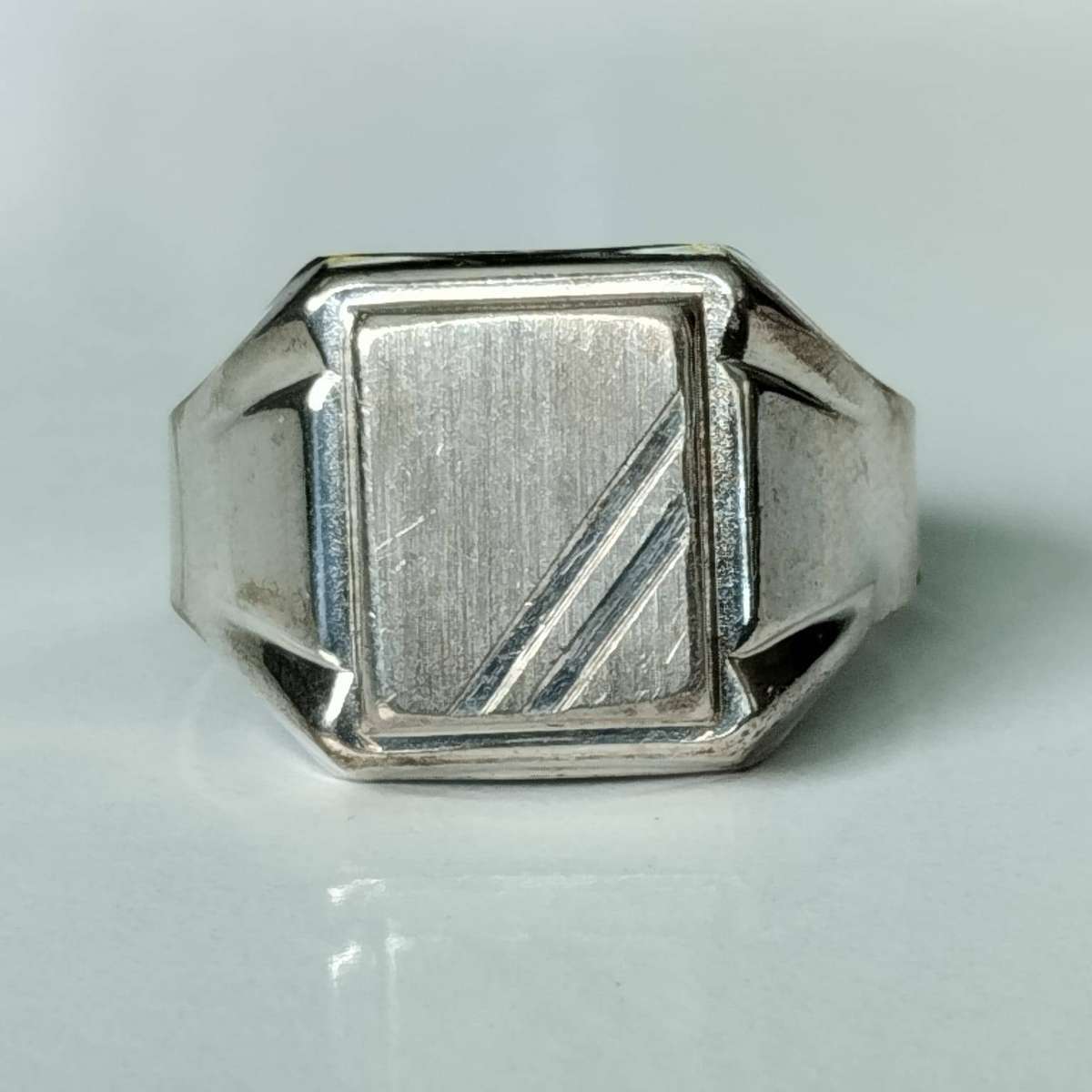 Signet Mens Ring
